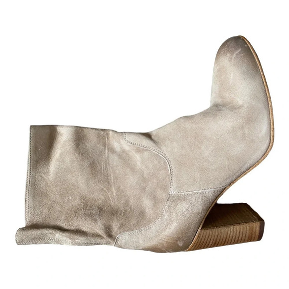 - Free People Slouchy Mid Calf Boots tan size 40
Like new - Picture 9 of 9